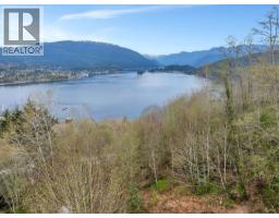 7356 Braeside Drive, Burnaby, BC V5A1G1 Photo 17