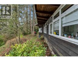 7356 Braeside Drive, Burnaby, BC V5A1G1 Photo 24