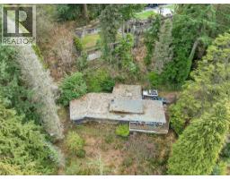 7356 Braeside Drive, Burnaby, BC V5A1G1 Photo 7