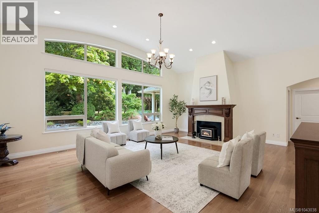  716 Cromarty Avenue, North Saanich