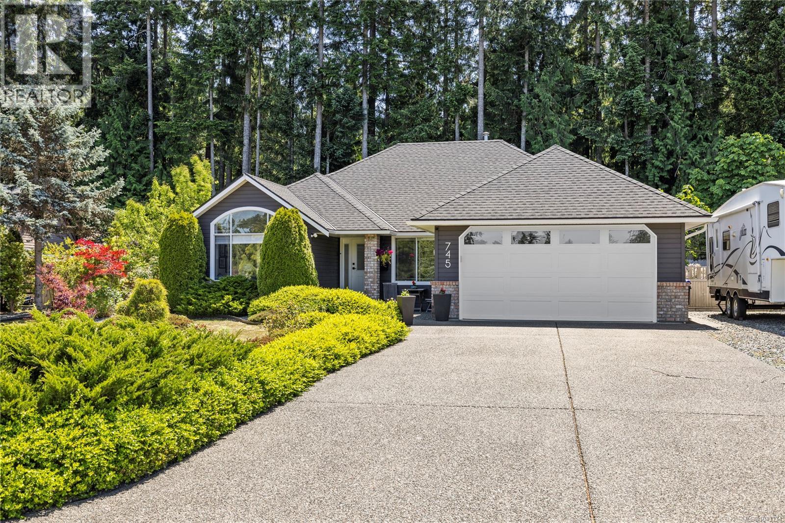 745 Redwood Dr - 32