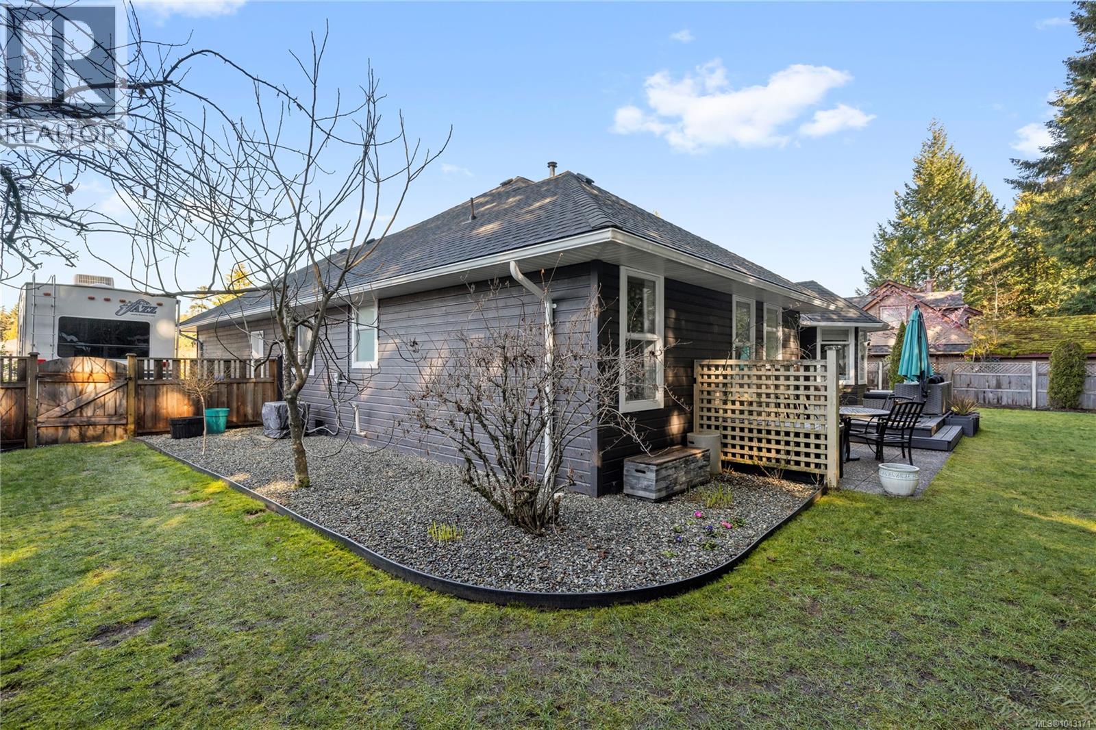 745 Redwood Dr - 51