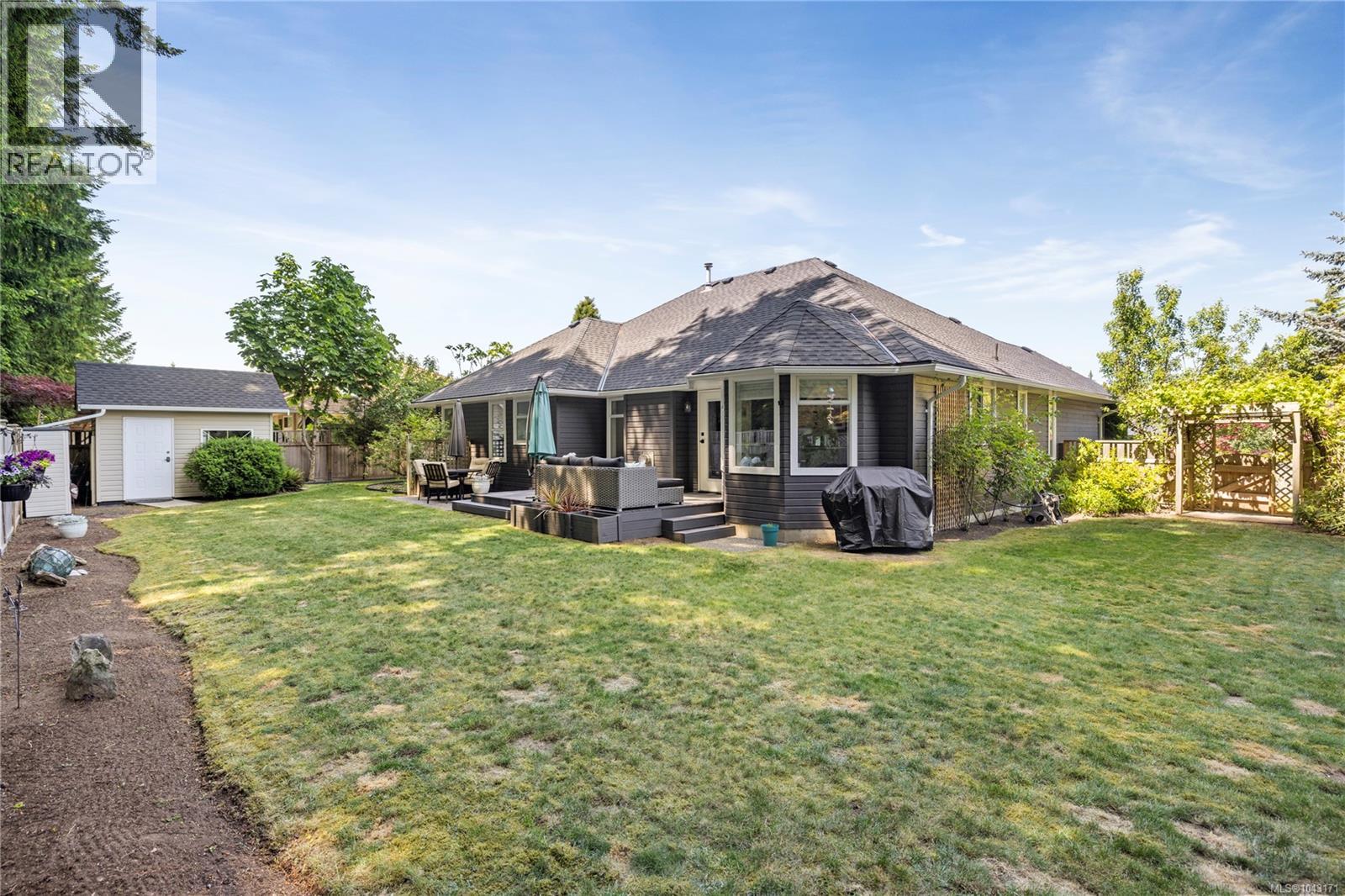 745 Redwood Dr - 56