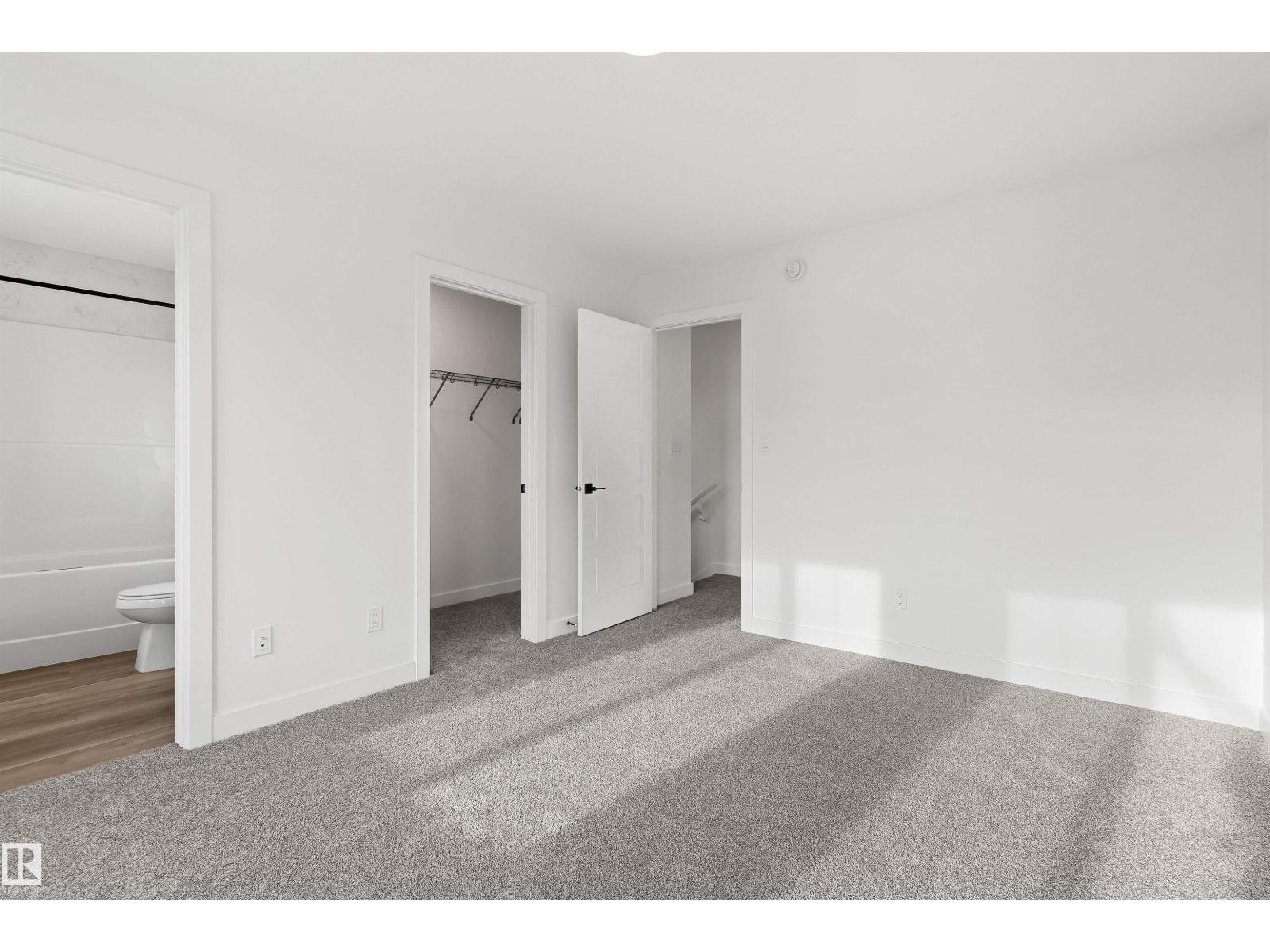 1216 MCLEOD AV - 25
