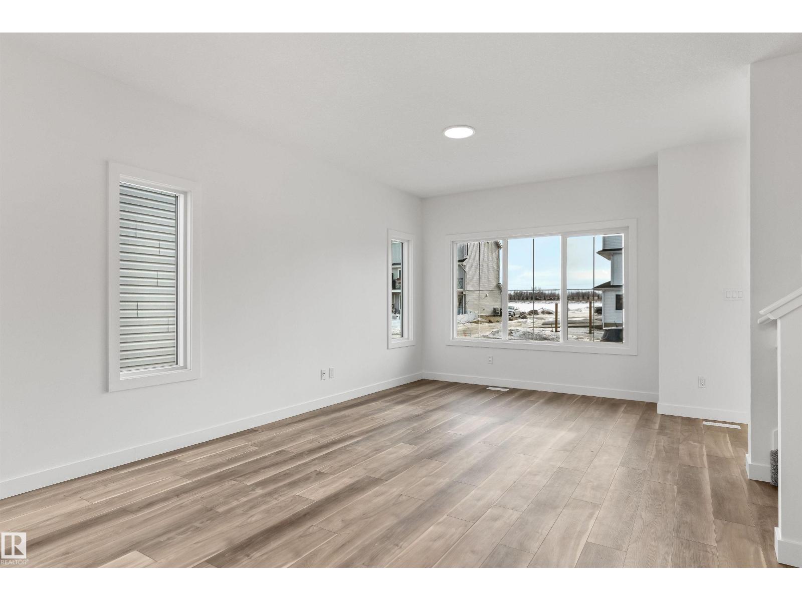 1216 MCLEOD AV - 5