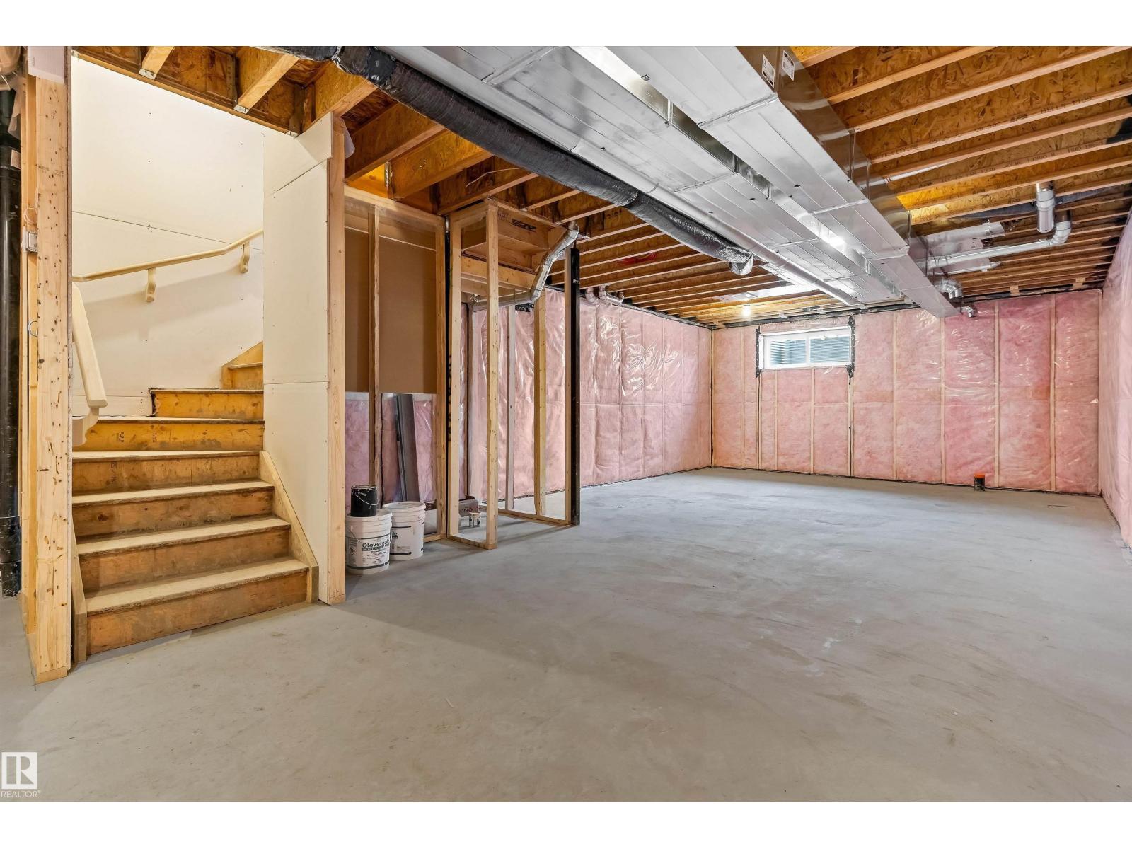 1216 MCLEOD AV - 35