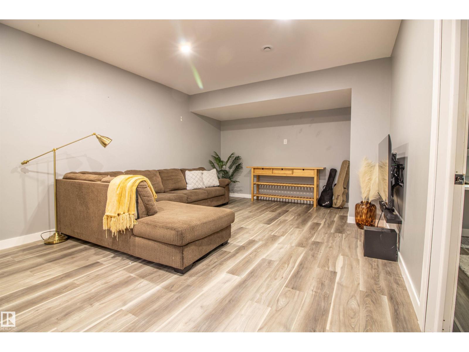 12846 204 ST NW - Image 41