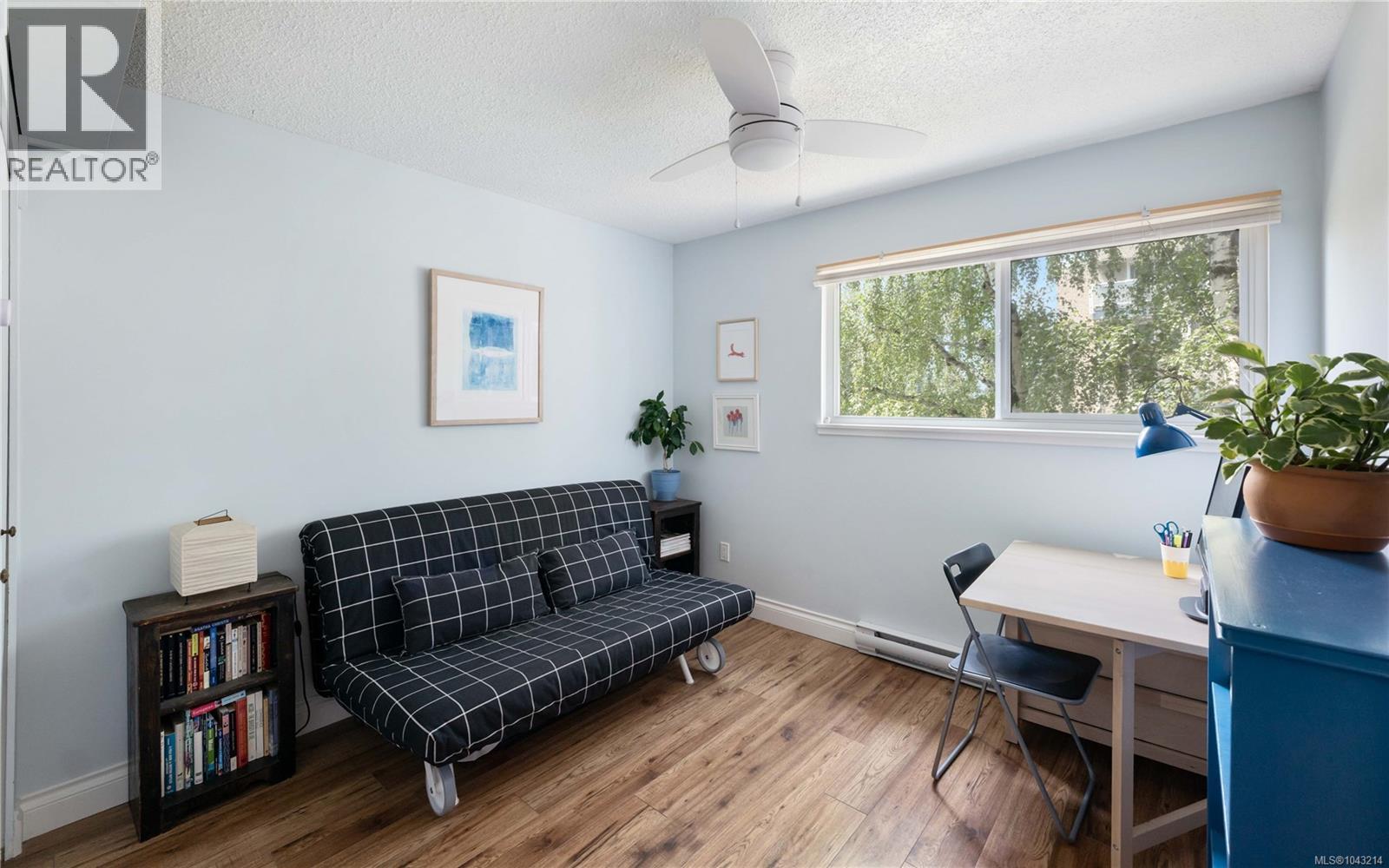 103 1366 Hillside Avenue, Victoria
