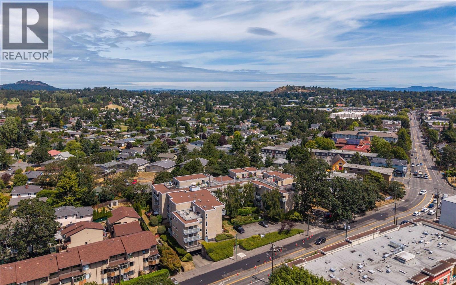 103 1366 Hillside Avenue, Victoria