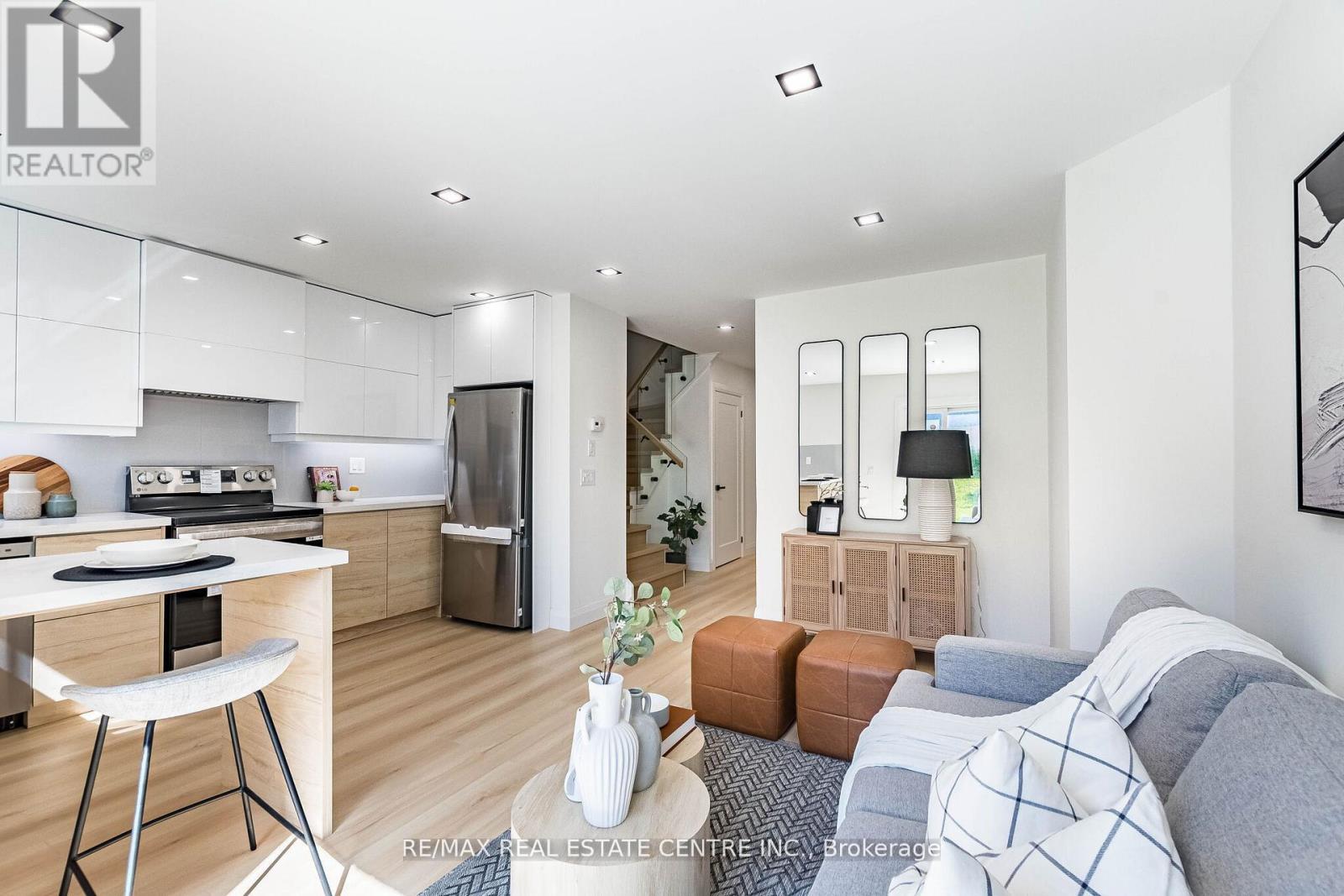 51 CHECKERBERRY CRESCENT - 8