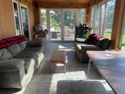 Bedroom - 10122 Road 5 W Road, Rhineland, MB R0G0B0 Photo 11