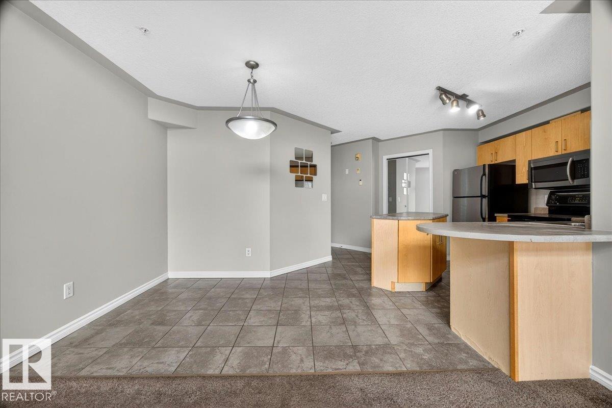#503 10033 116 ST NW - 17