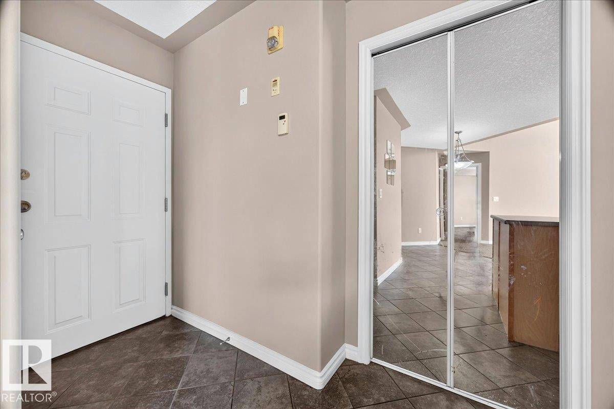 #503 10033 116 ST NW - 8