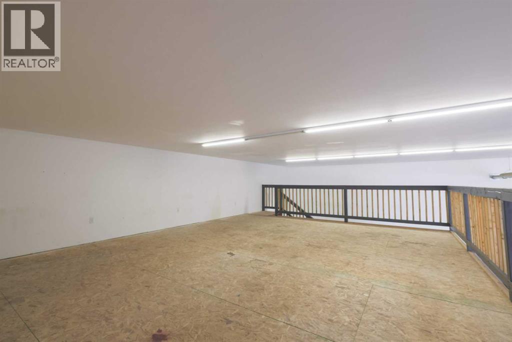 5222 44 Street - Photo 17