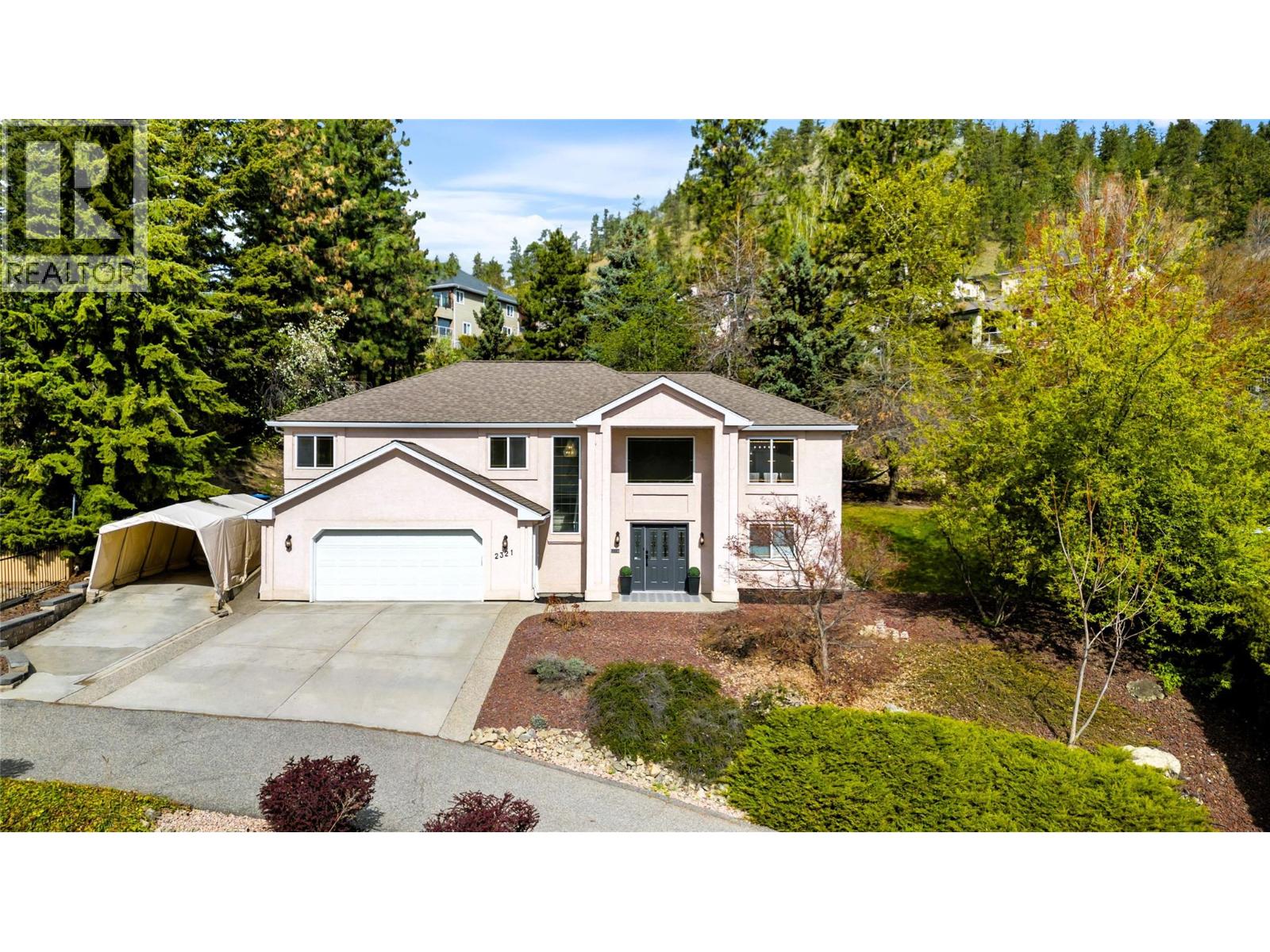  2321 Lillooet Crescent, Kelowna