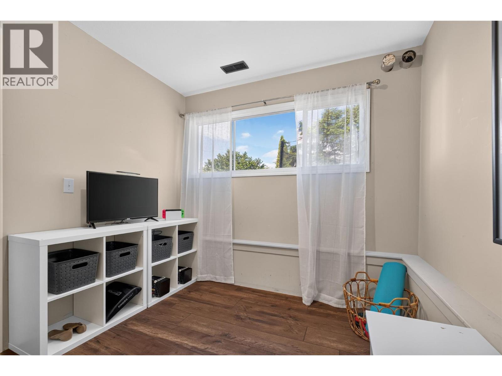 2550 Beetlestone Drive - 33