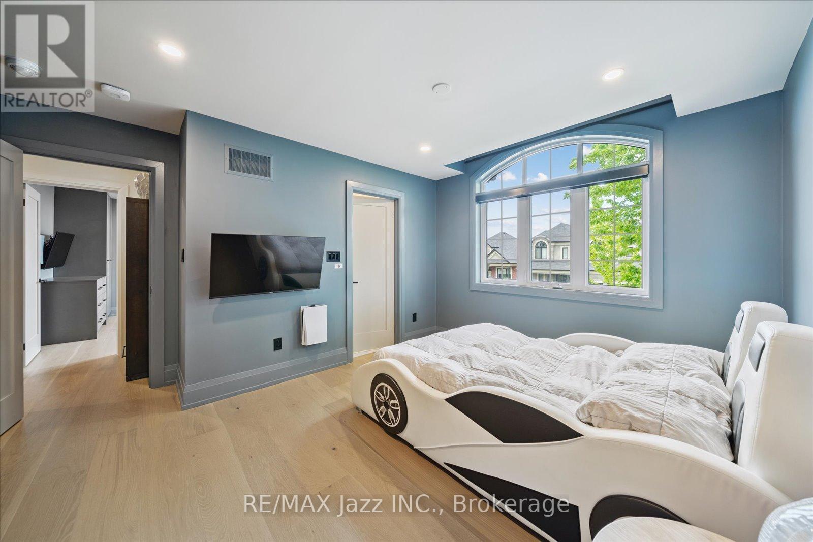 82 BRIDLEWOOD BOULEVARD - 27