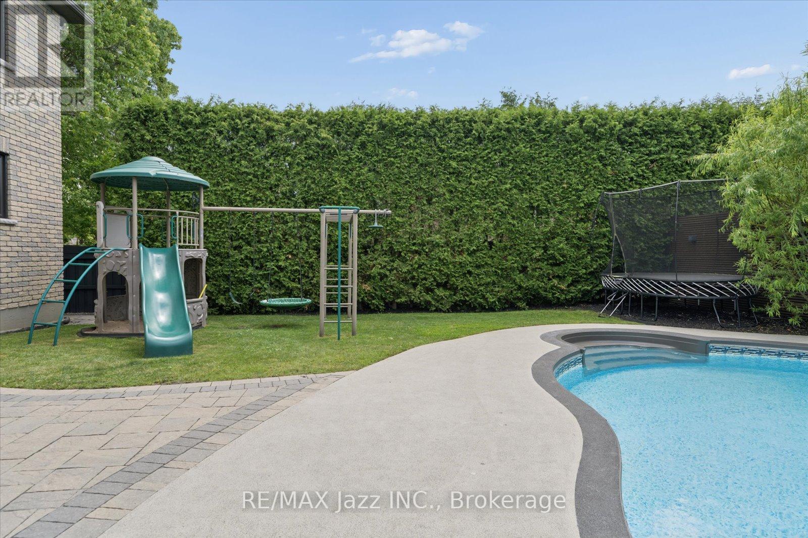 82 BRIDLEWOOD BOULEVARD - 43