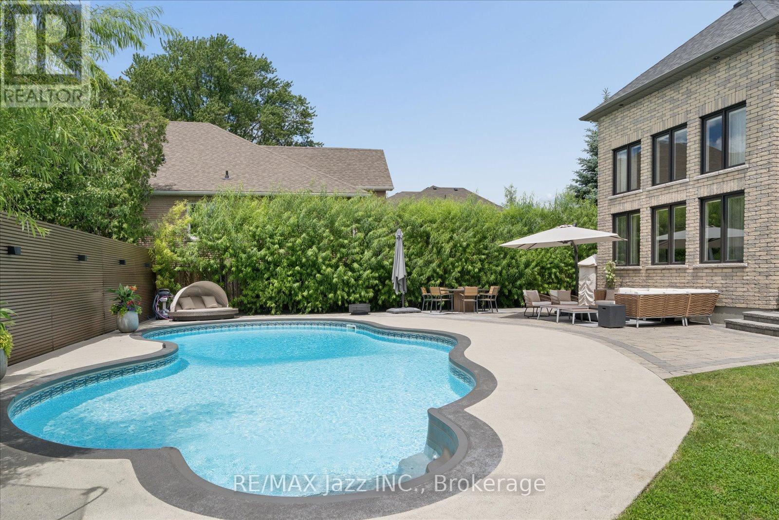 82 BRIDLEWOOD BOULEVARD - 44
