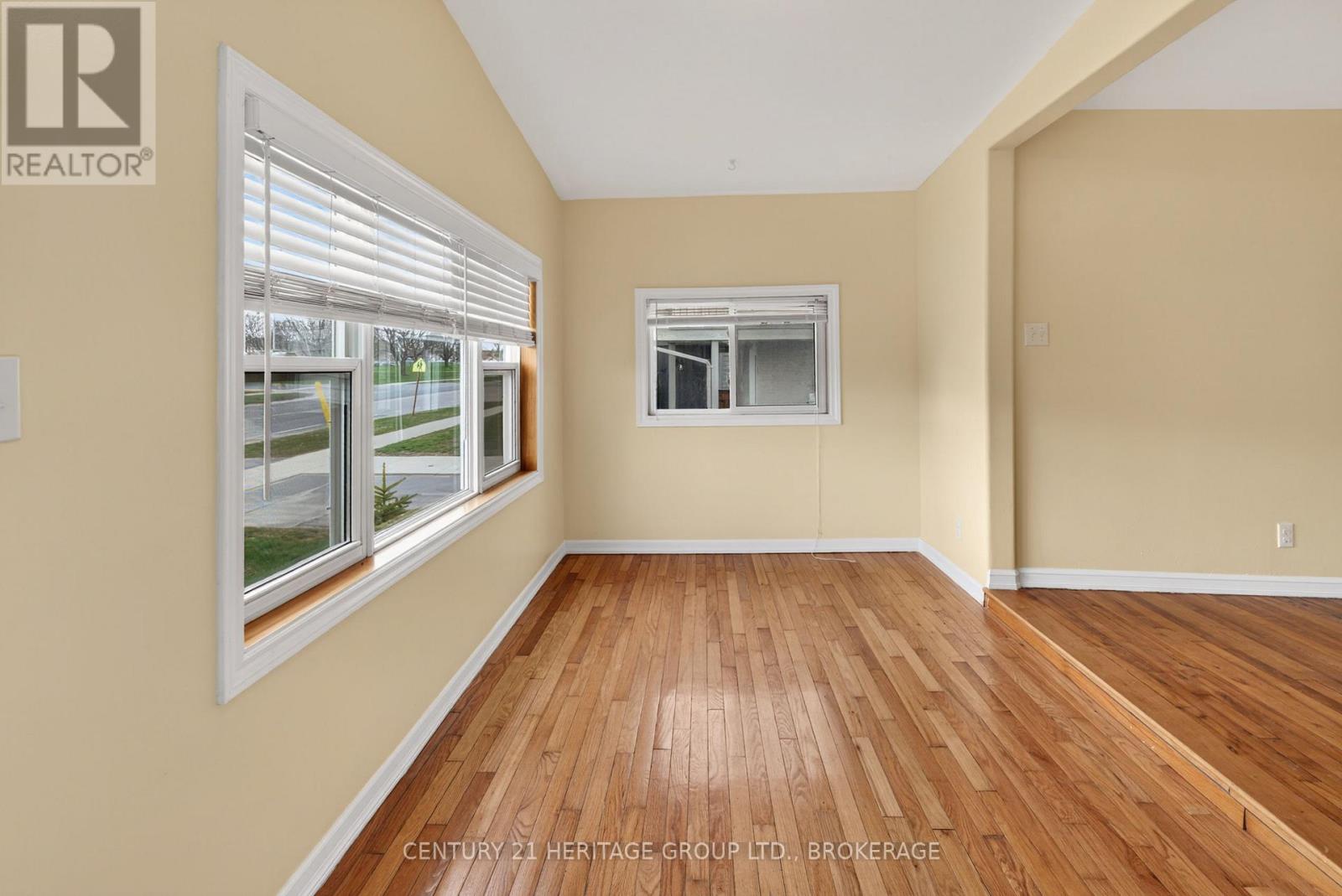 77 PORTSMOUTH AVENUE - 6
