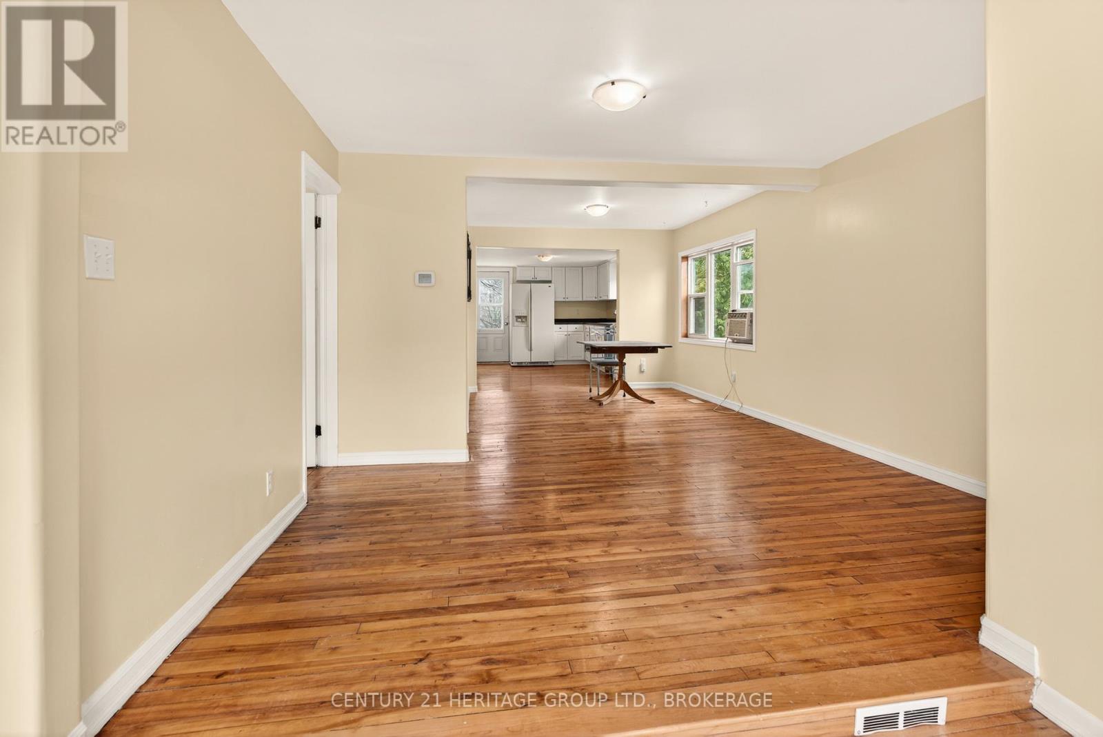 77 PORTSMOUTH AVENUE - 8
