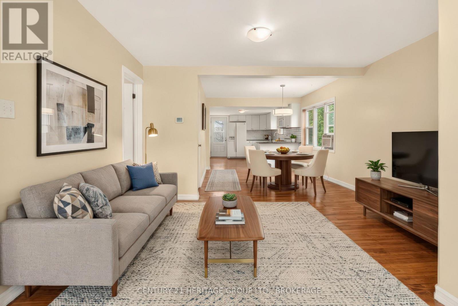 77 PORTSMOUTH AVENUE - 9