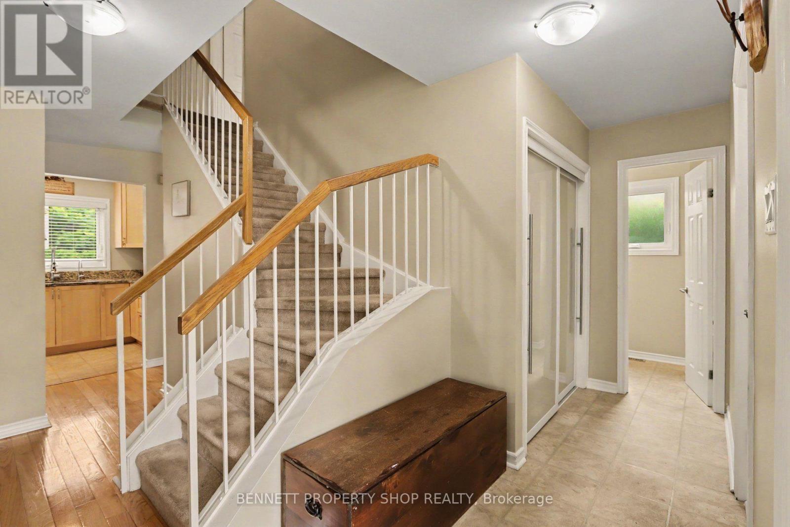 432 PICKFORD DRIVE - 10