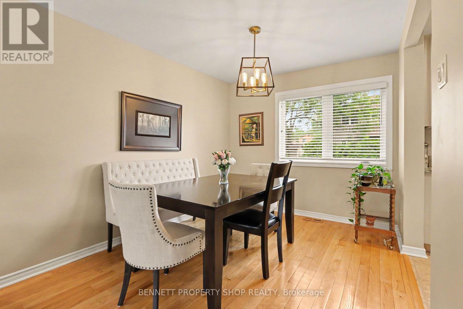 432 PICKFORD DRIVE - 5