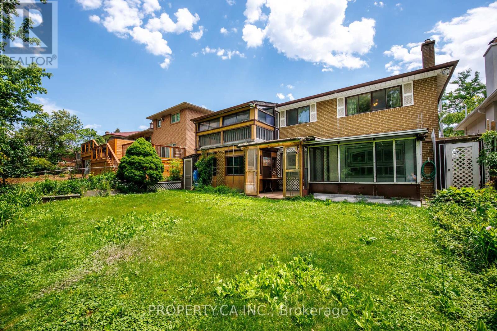 77 TROUTBROOKE DRIVE - 39
