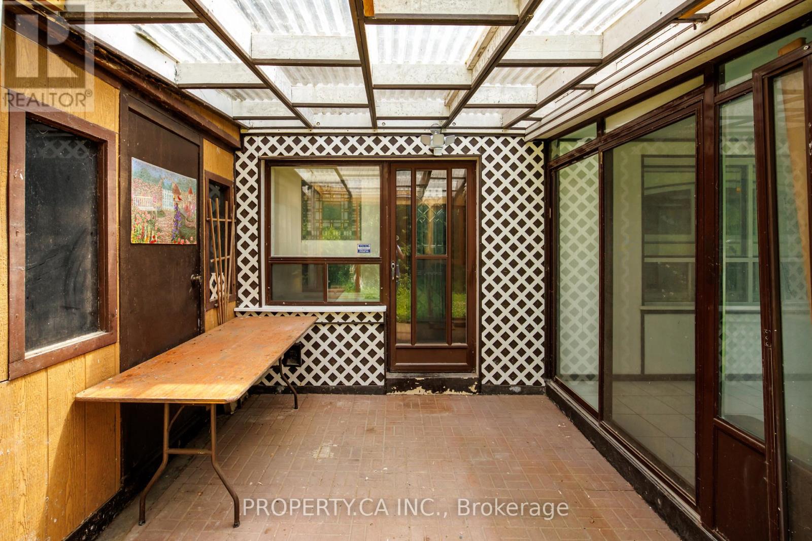77 TROUTBROOKE DRIVE - 42