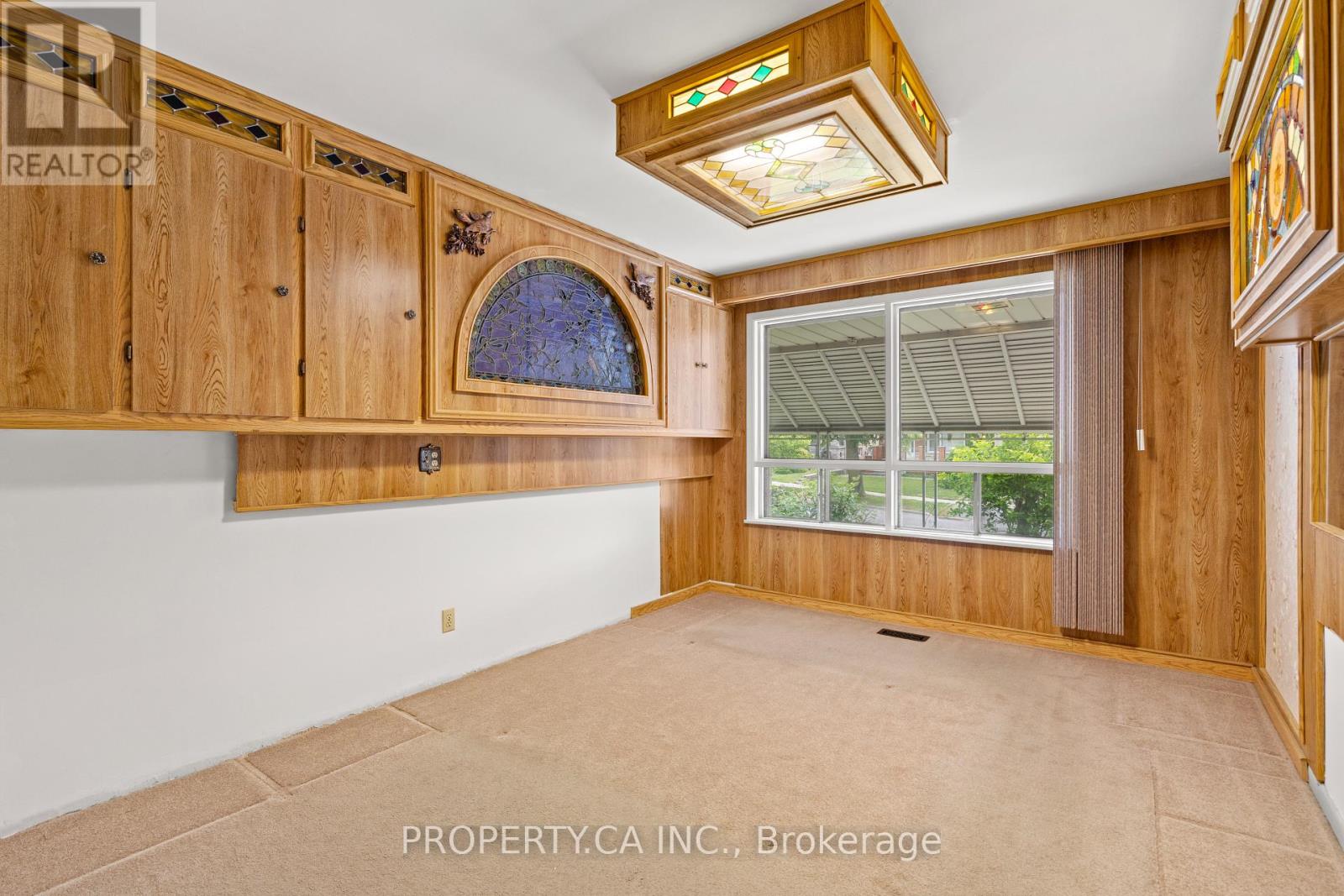 77 TROUTBROOKE DRIVE - 22