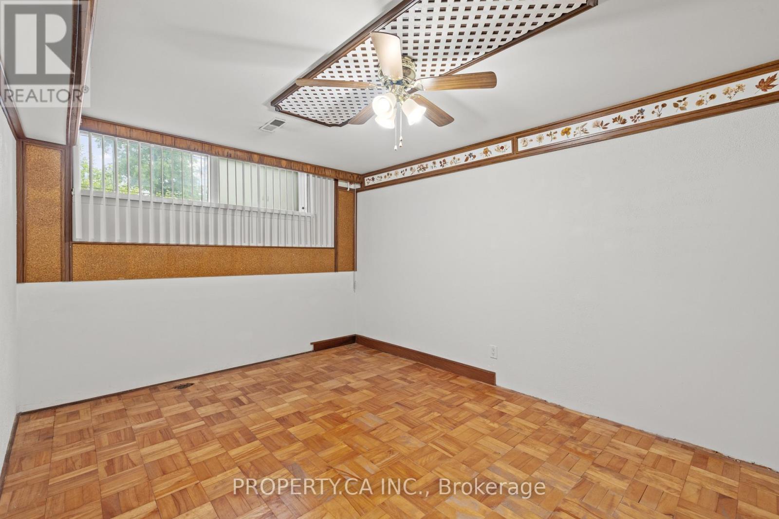 77 TROUTBROOKE DRIVE - 26