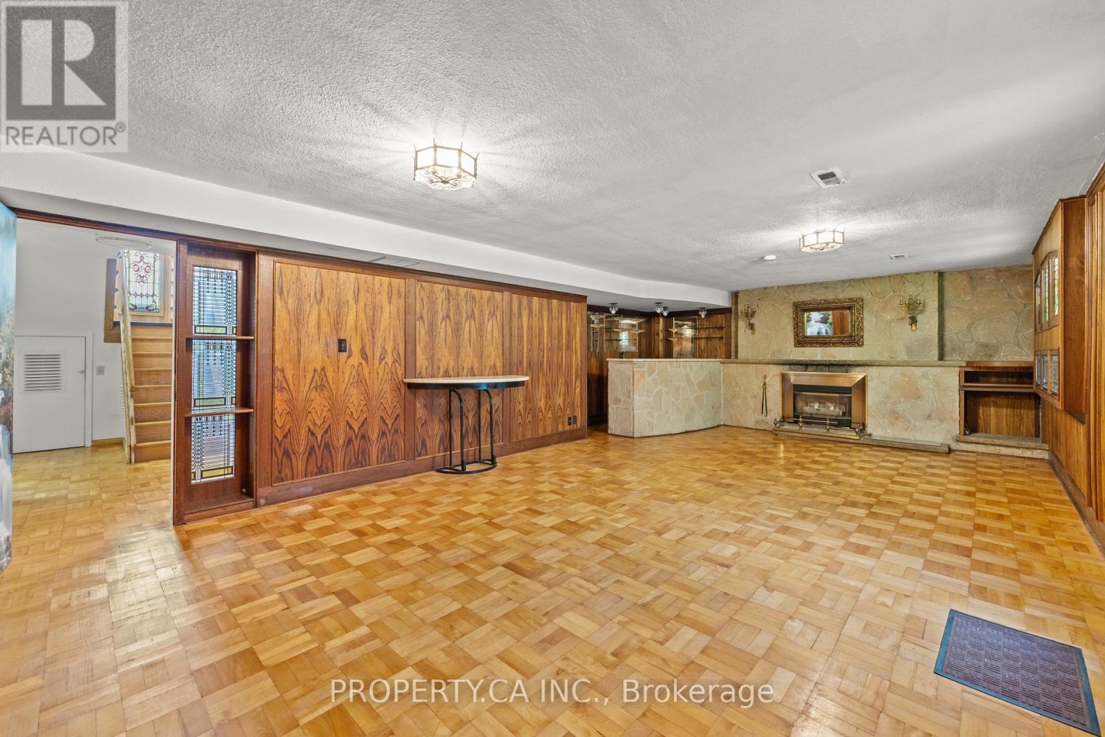 77 TROUTBROOKE DRIVE - 30