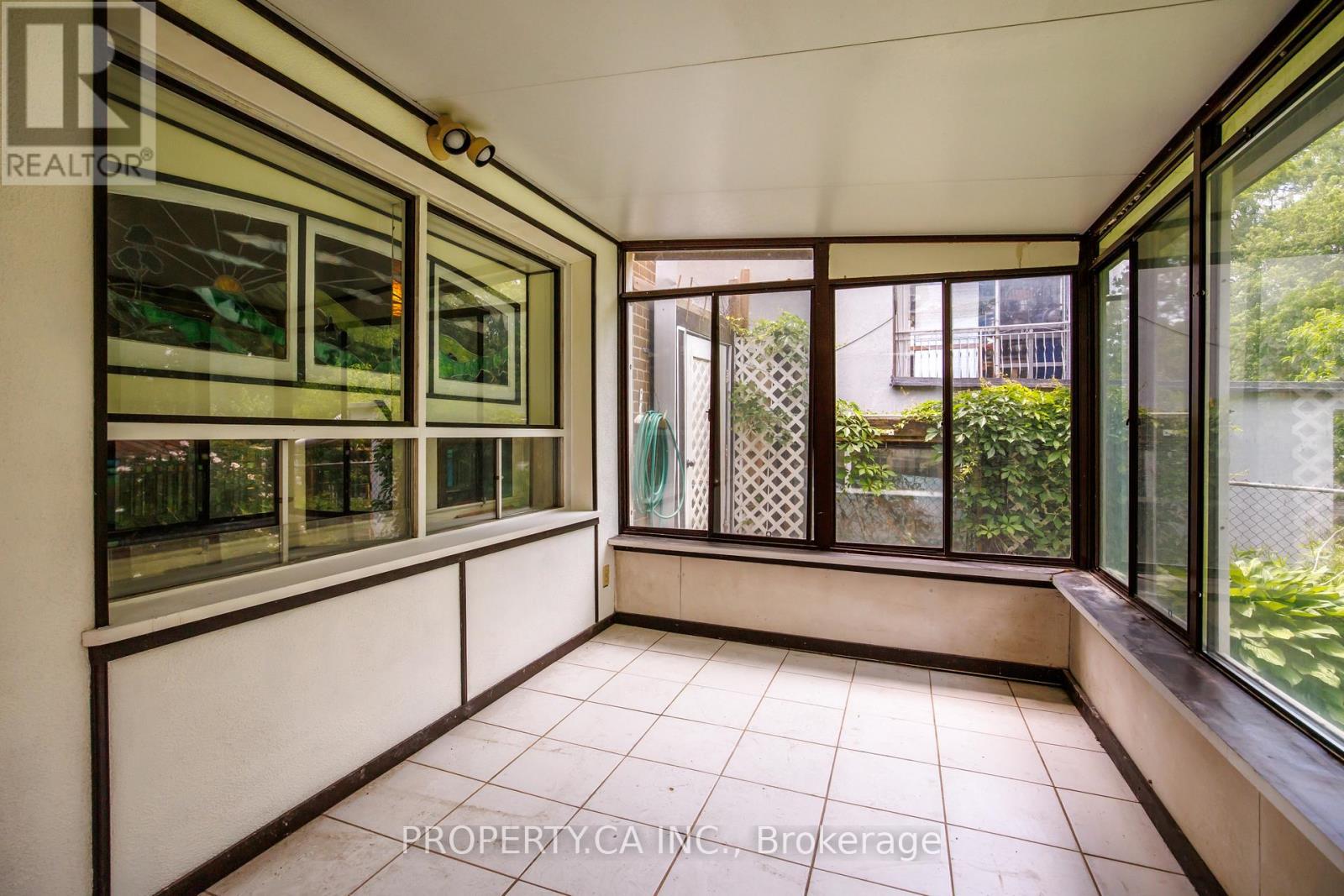 77 TROUTBROOKE DRIVE - 41