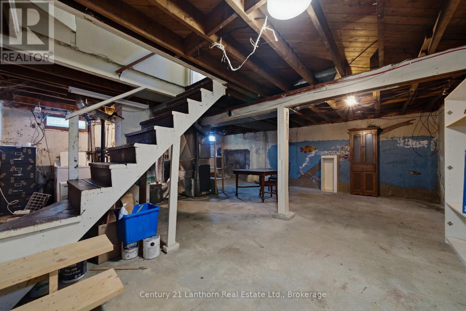 105 HUMEWOOD DRIVE - 23