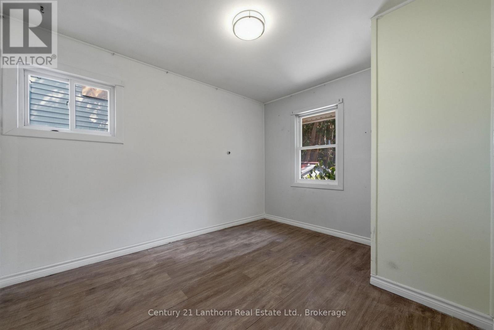 105 HUMEWOOD DRIVE - 12