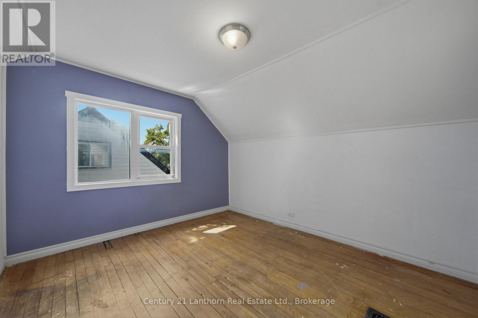 105 HUMEWOOD DRIVE - 20