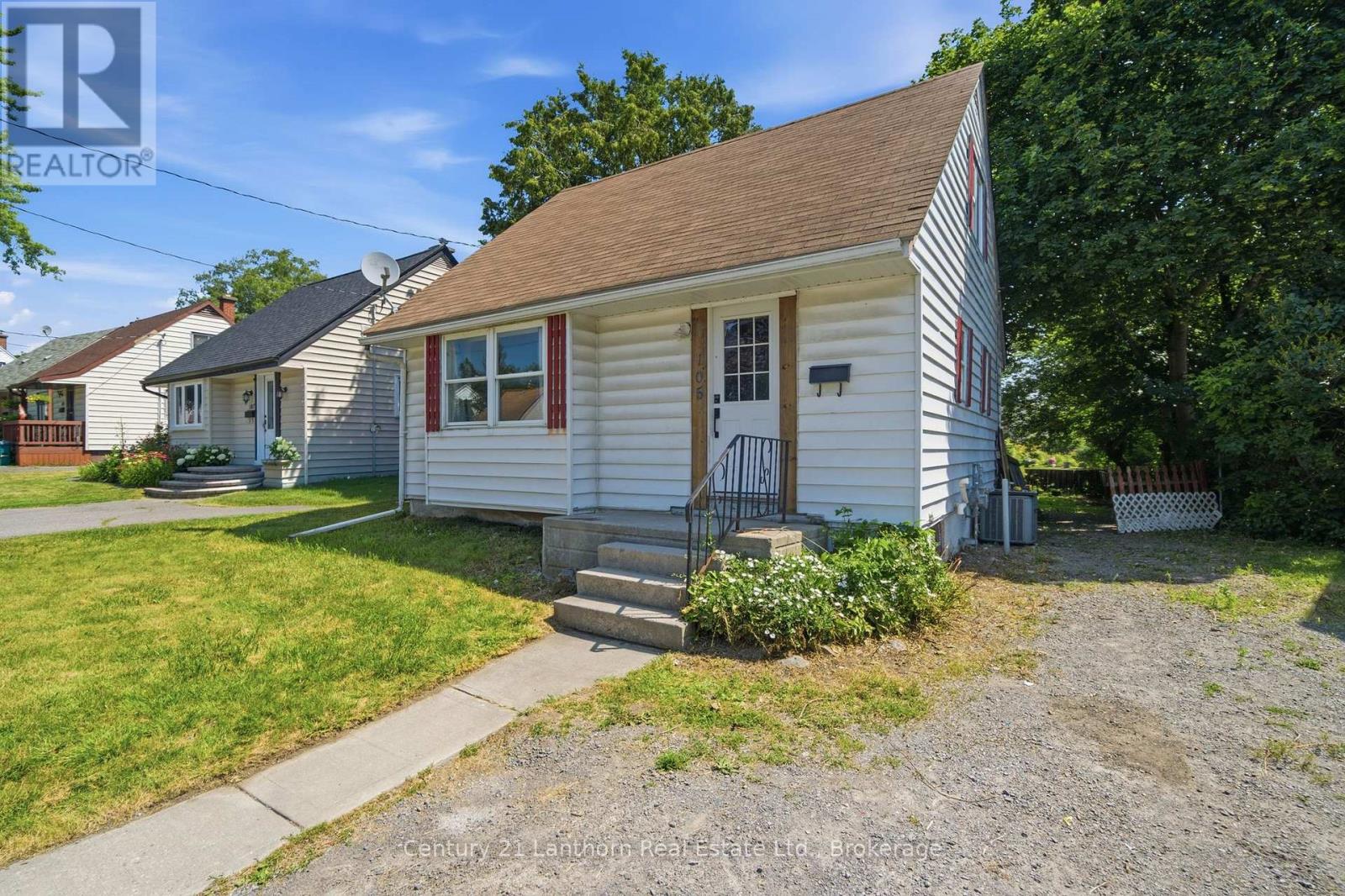 105 HUMEWOOD DRIVE - 4