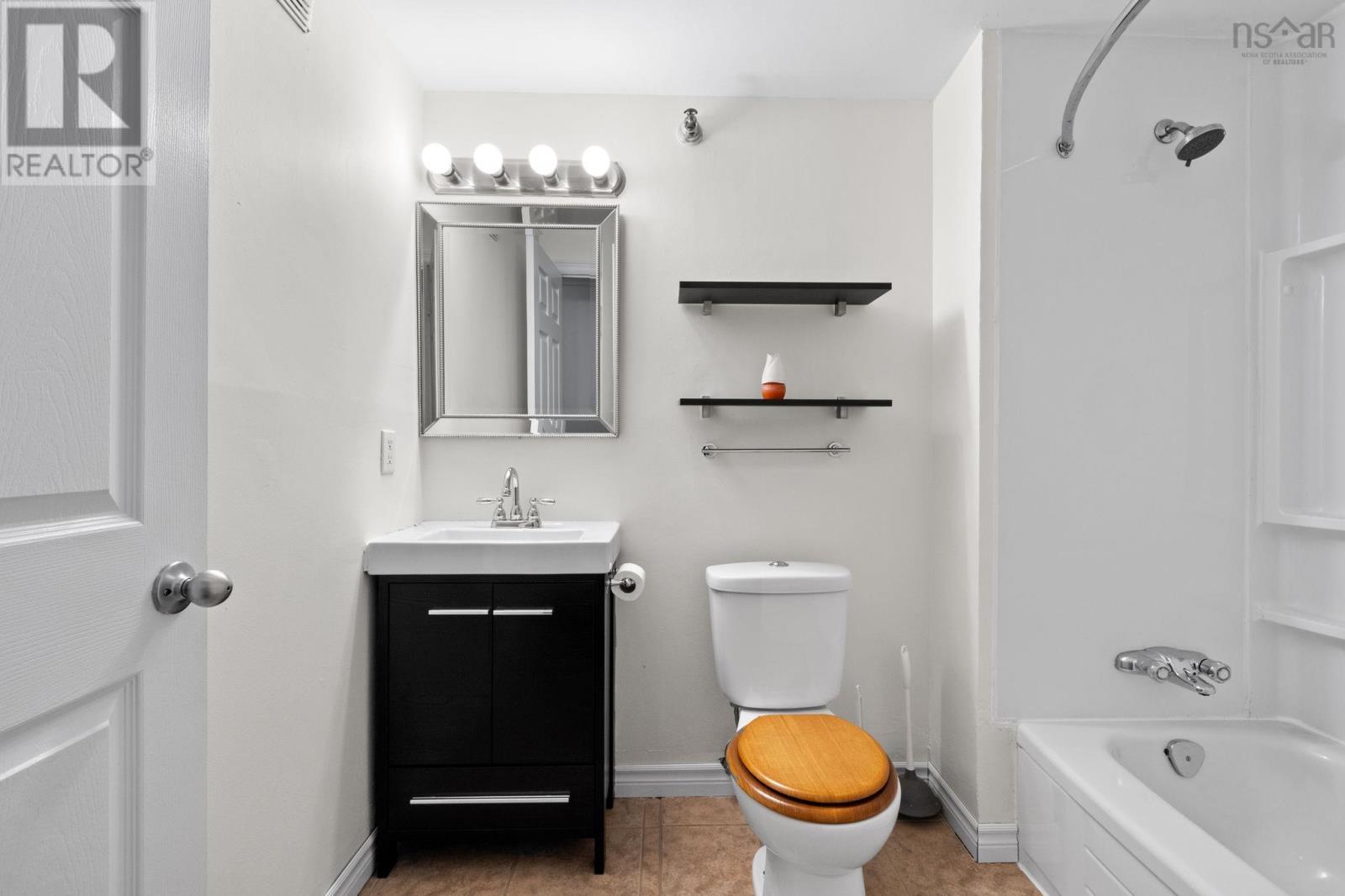 #109 174 Rutledge Street - 27