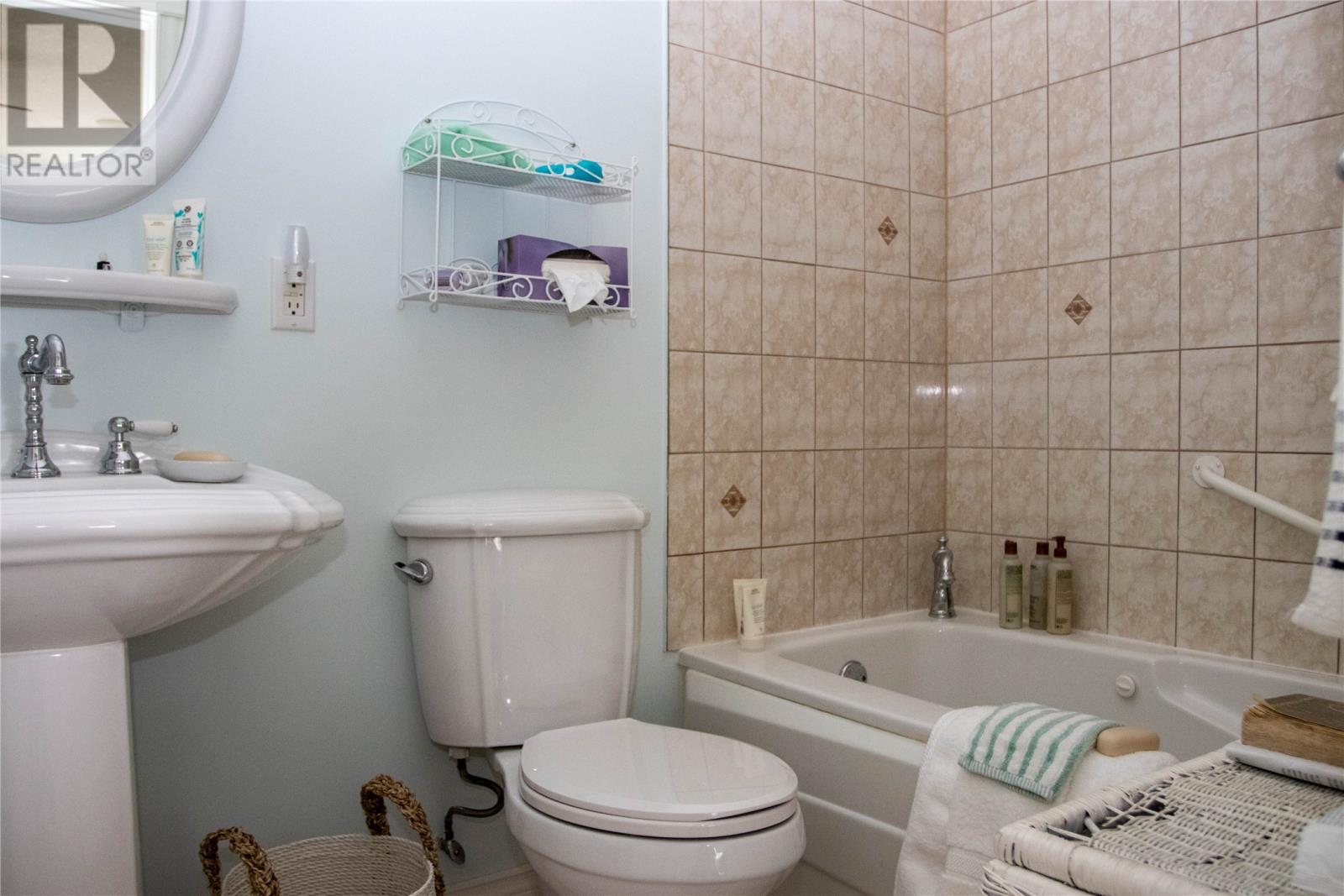 6 Heath Crescent - 15