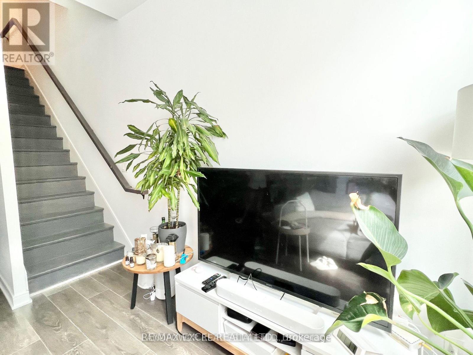 #S123 180 MILL STREET - Image 6