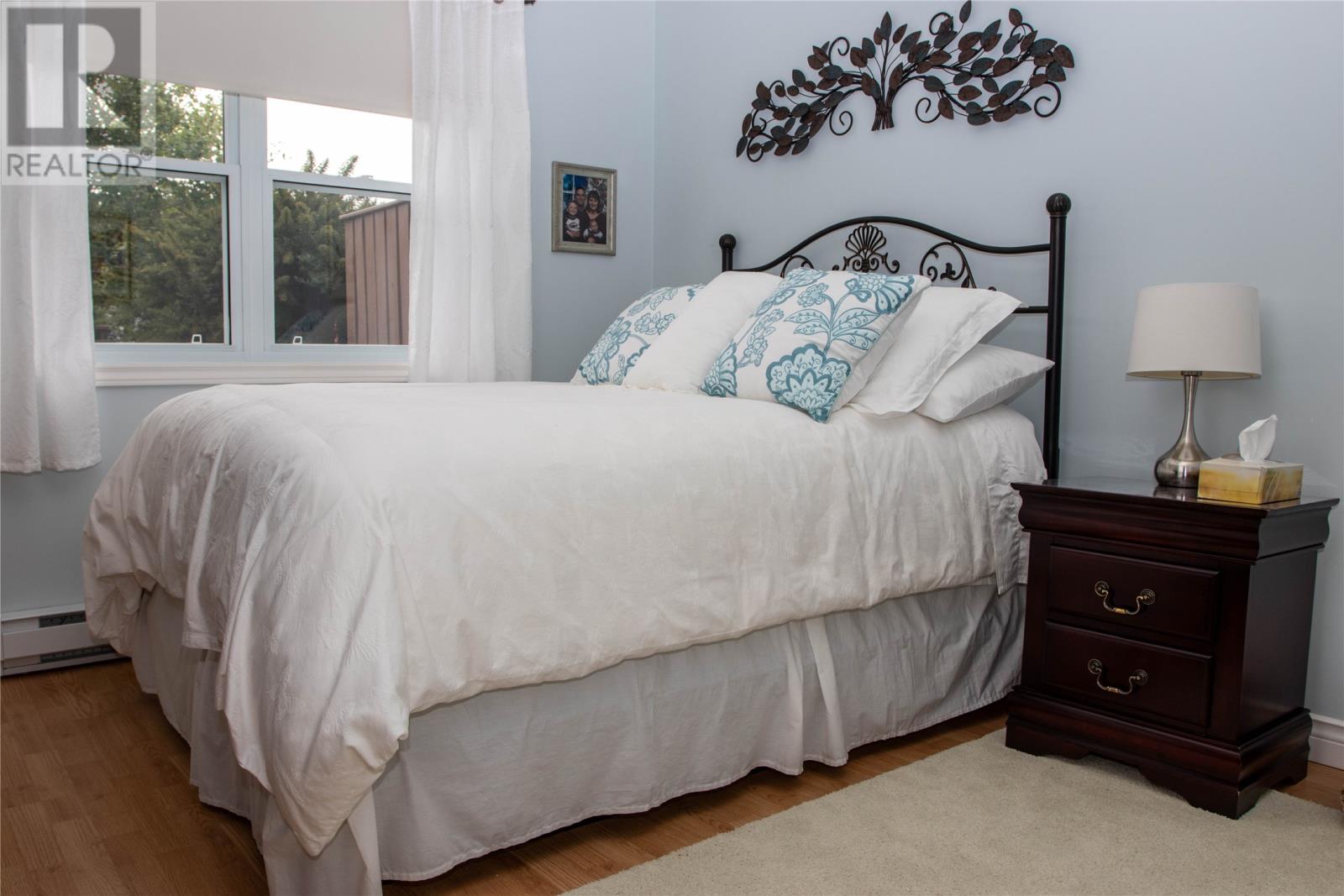 6 Heath Crescent - 16