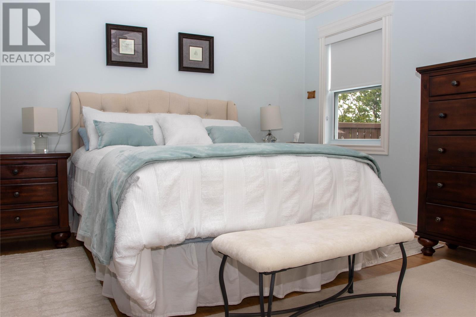 6 Heath Crescent - 14
