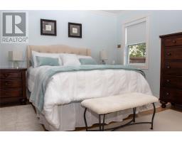 6 Heath Crescent thumbnail 14