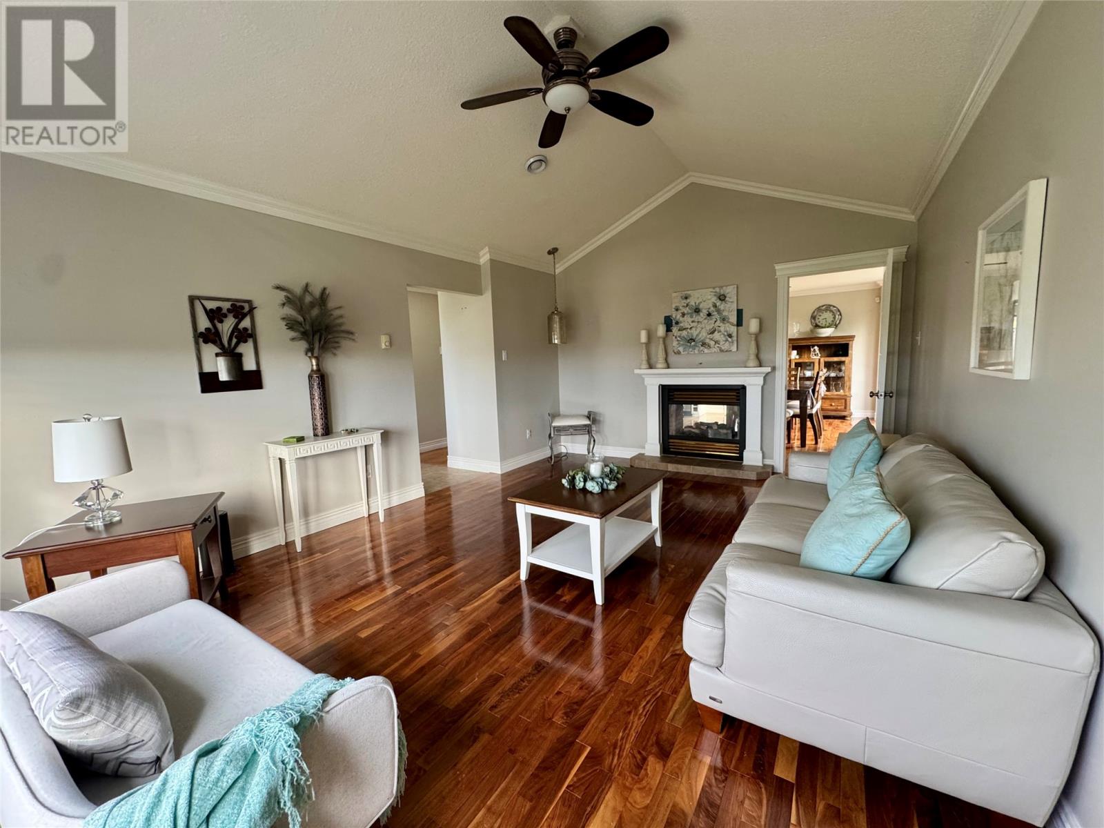6 Heath Crescent - 10
