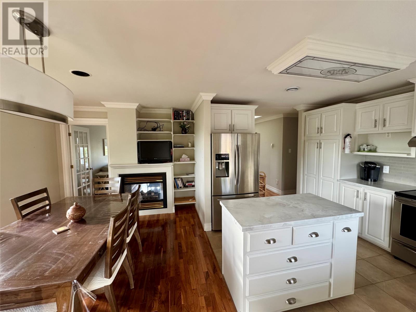 6 Heath Crescent - 6