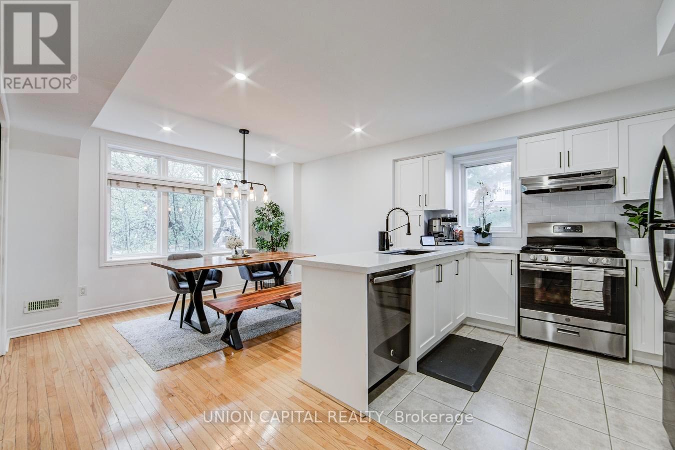 #8 1 BASTEDO AVENUE - 11