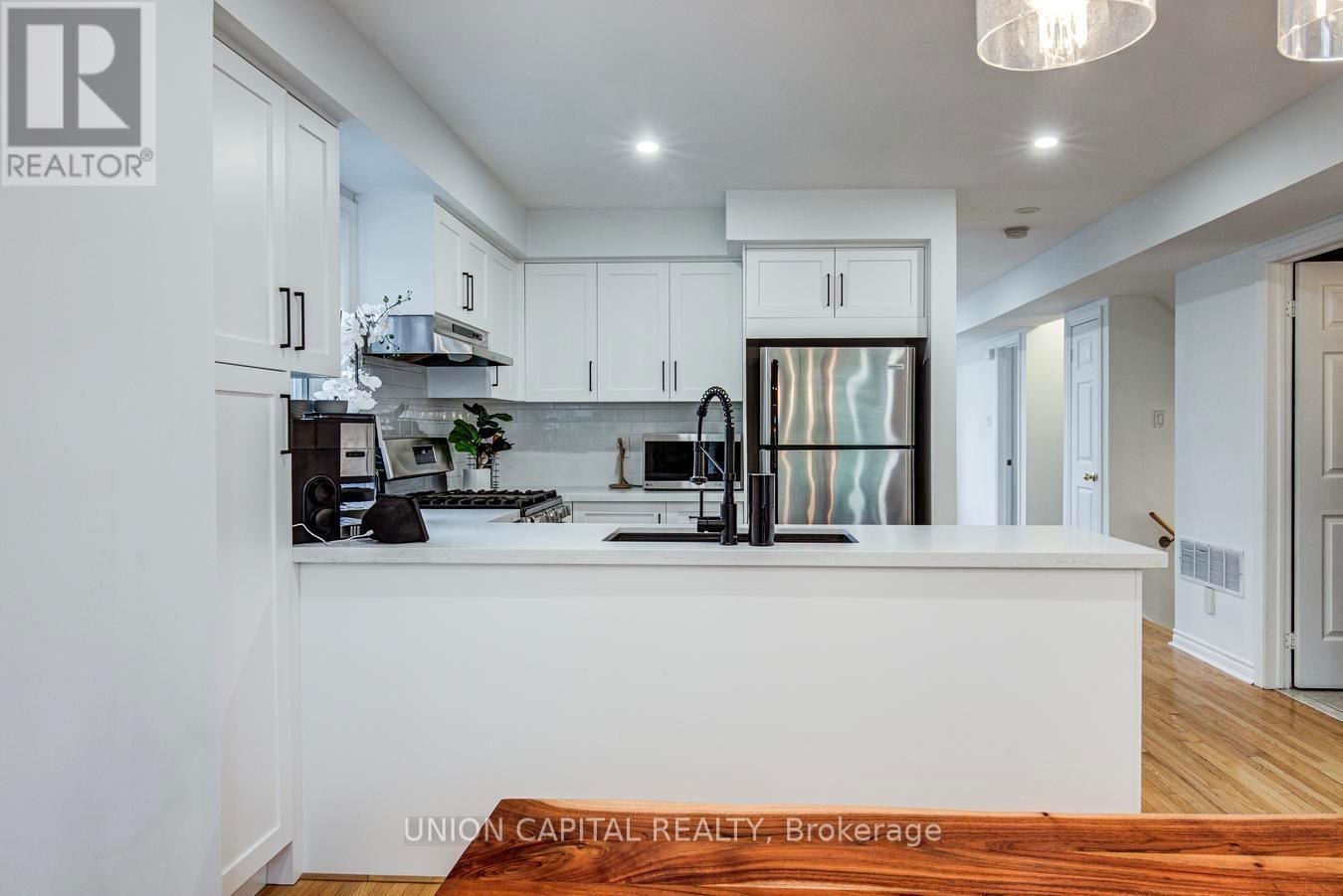 #8 1 BASTEDO AVENUE - 15