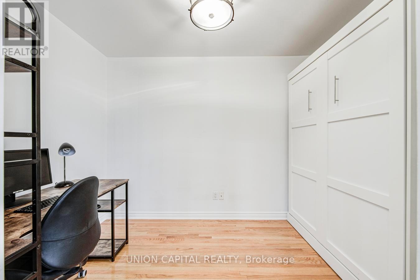 #8 1 BASTEDO AVENUE - 20