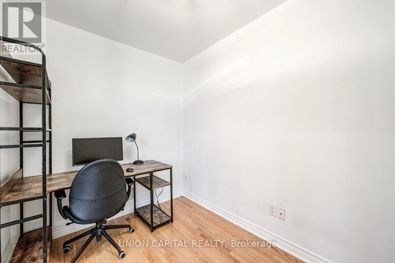 #8 1 BASTEDO AVENUE - 21